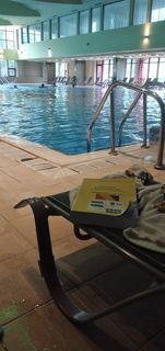 Manualul electricianului 2021 cel galben il avea omul in concediu ..jpg