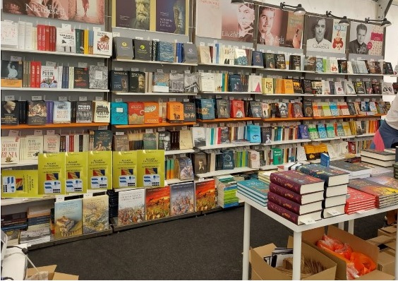 Gaudeamus targul de carte in 8 decembrie 2022  la Romexpo ..jpg