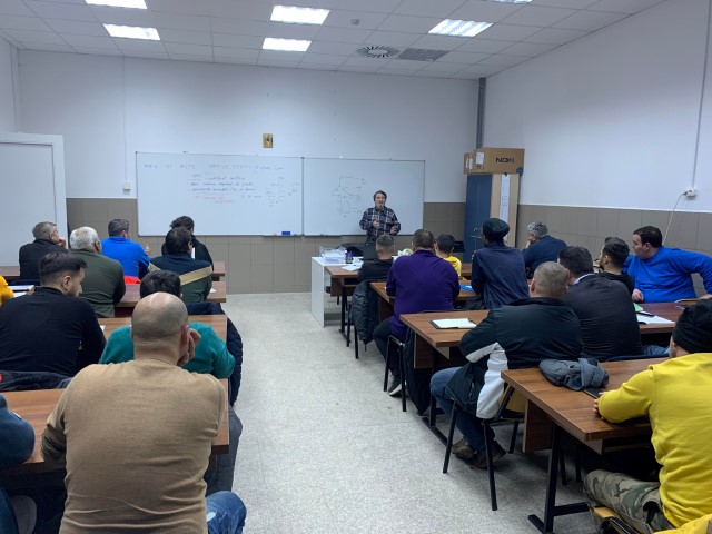 Sala de curs grupa a electricieni ..jpg