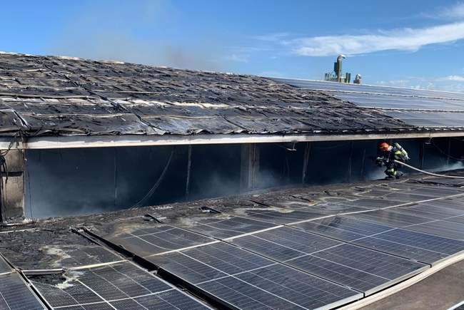 camp de ftv luat foc.jpg