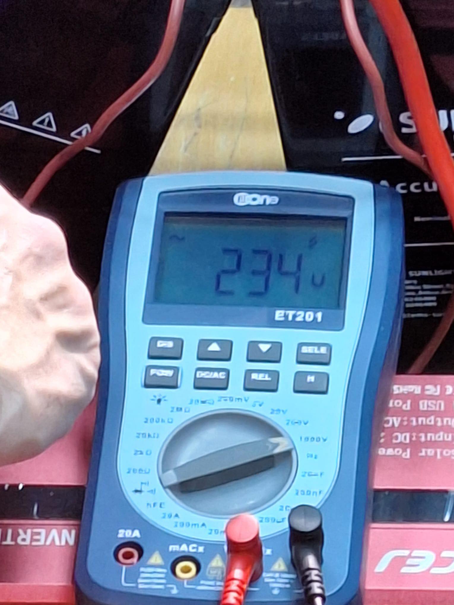 Tensiunea in curent alternativ.jpg