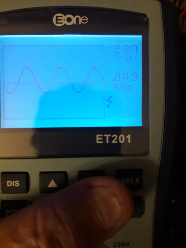 Sinusoida masurata la circuitul de priza.jpg