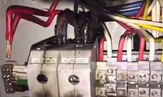 tablou-electric-care a produs un incendiu C25 sa tina.jpg