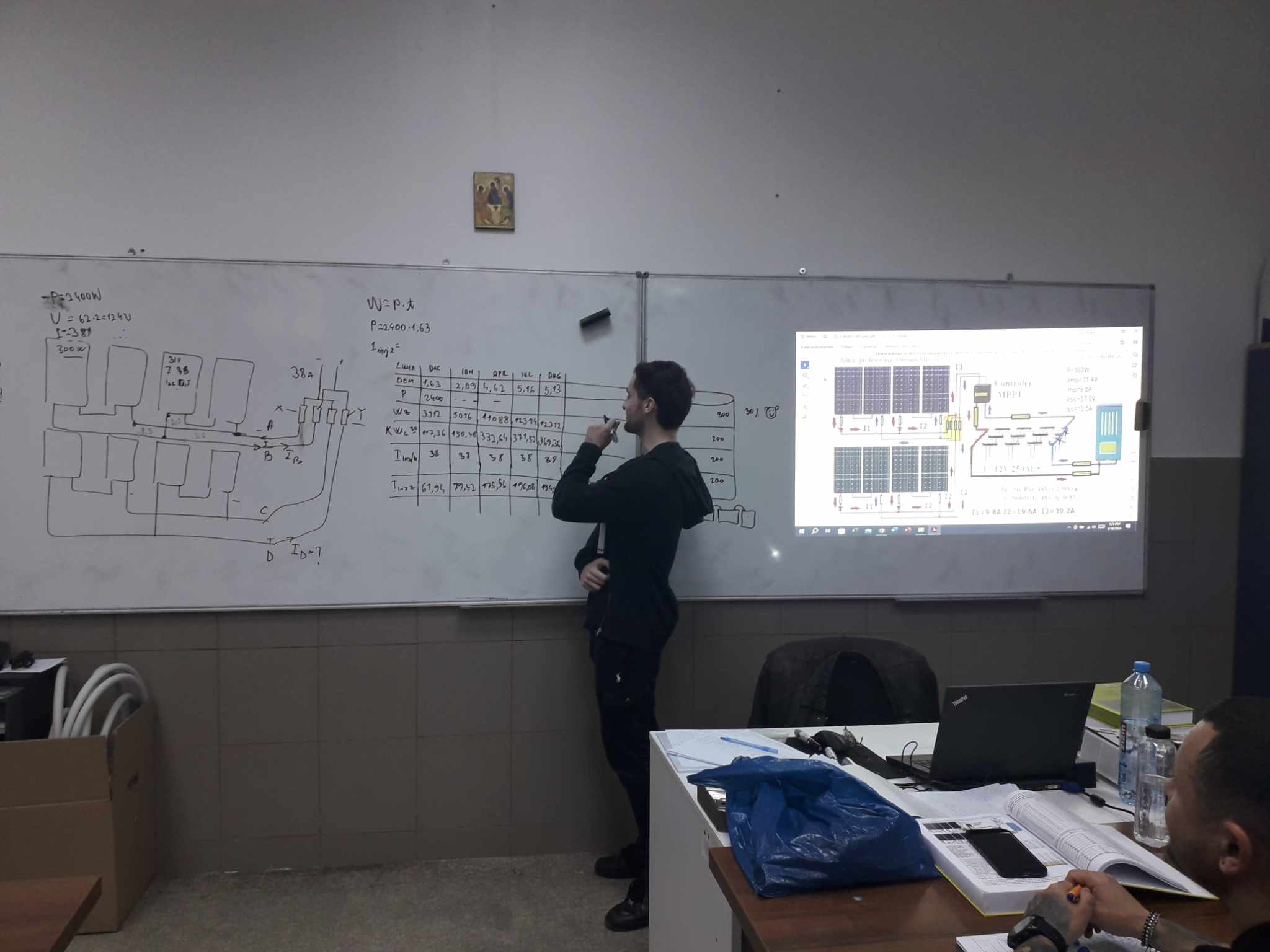 Sistem fotovoltaic off grid.jpg