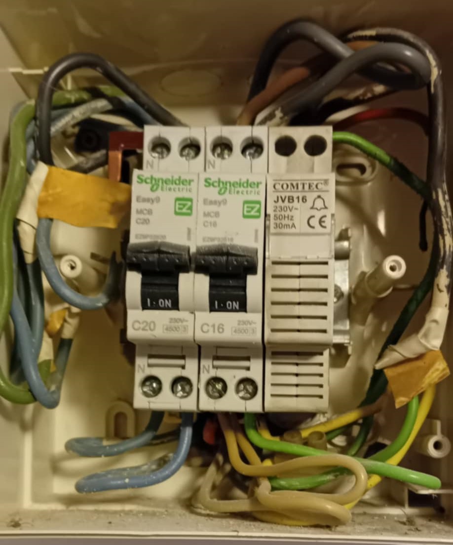 tablou sigurante.jpg