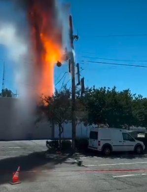 Linie electrica aeriana care a luat foc.jpg