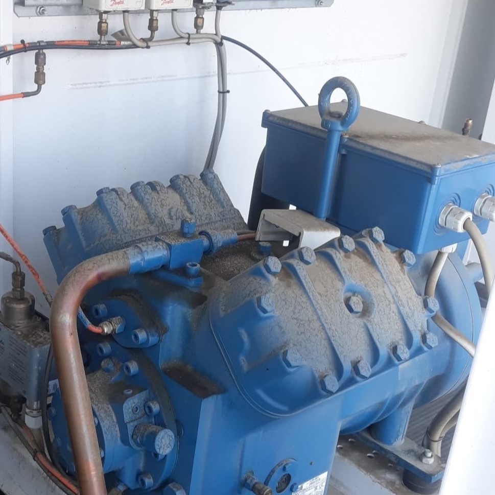 Compresor semiermetic cu 4 pistoane..jpg