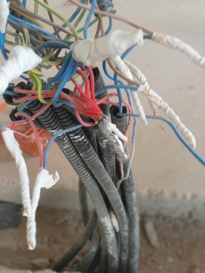 Legaturi electrice.jpg