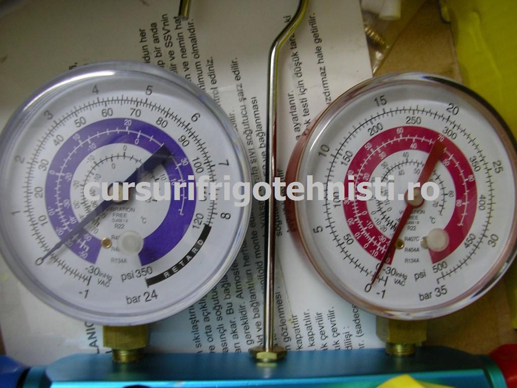 Bateria de manometre  006 (Custom).jpg