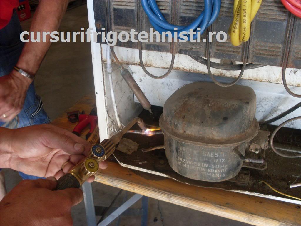 Demontare aspiratie  comp gaiesti.jpg