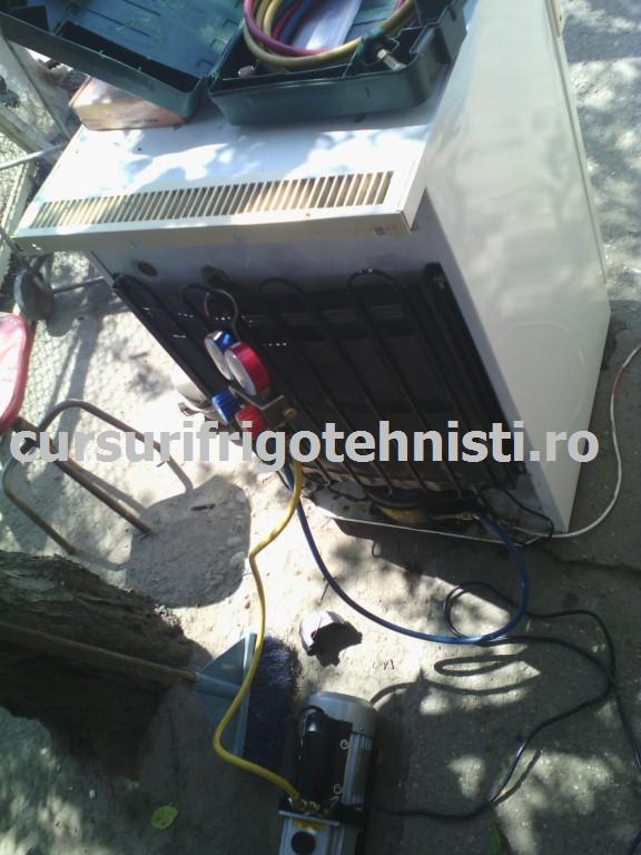 Vacuumare frigider (Custom).jpg