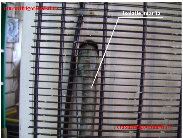 condensatorul montat.JPG