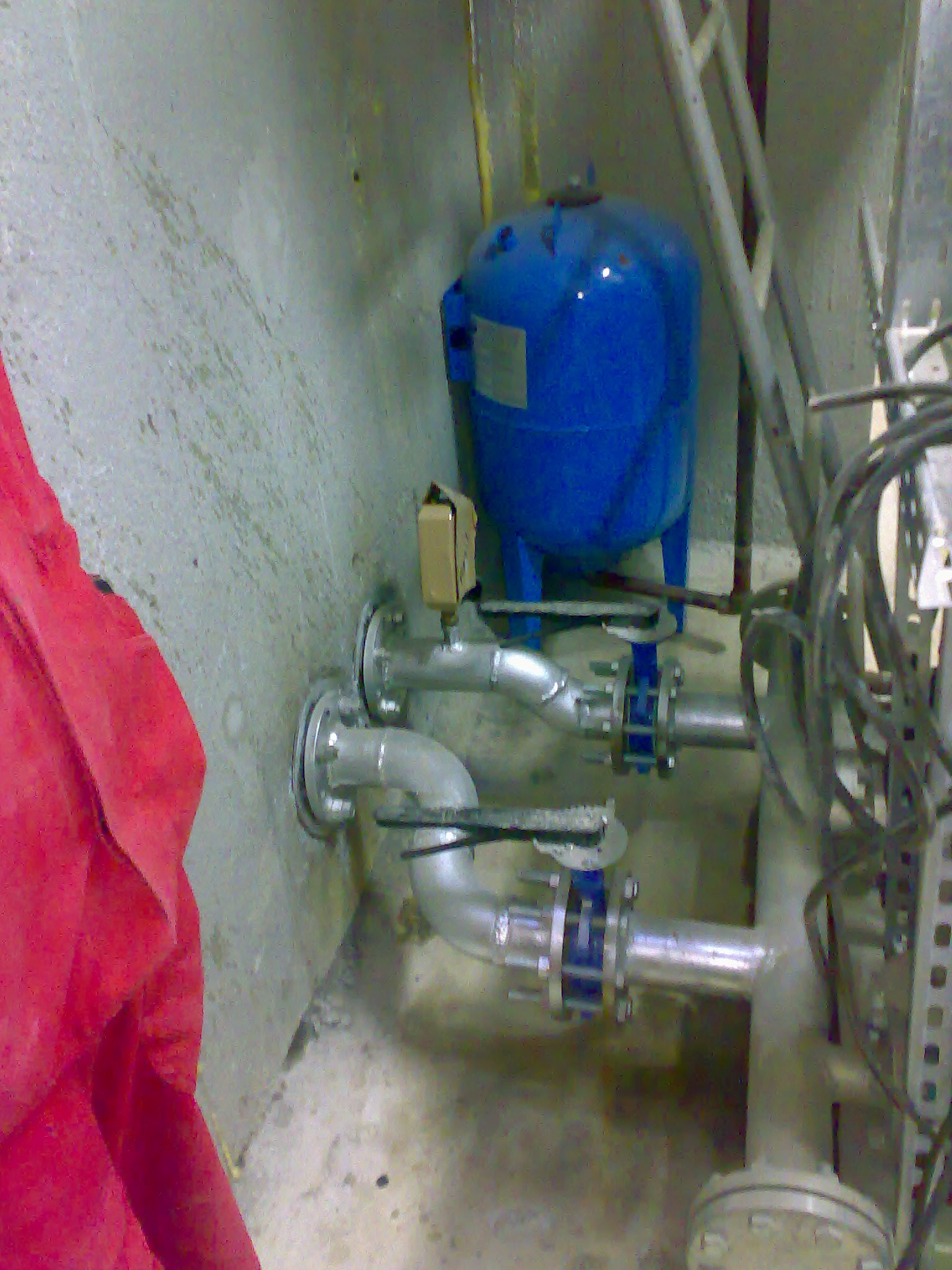 10112008429.jpg