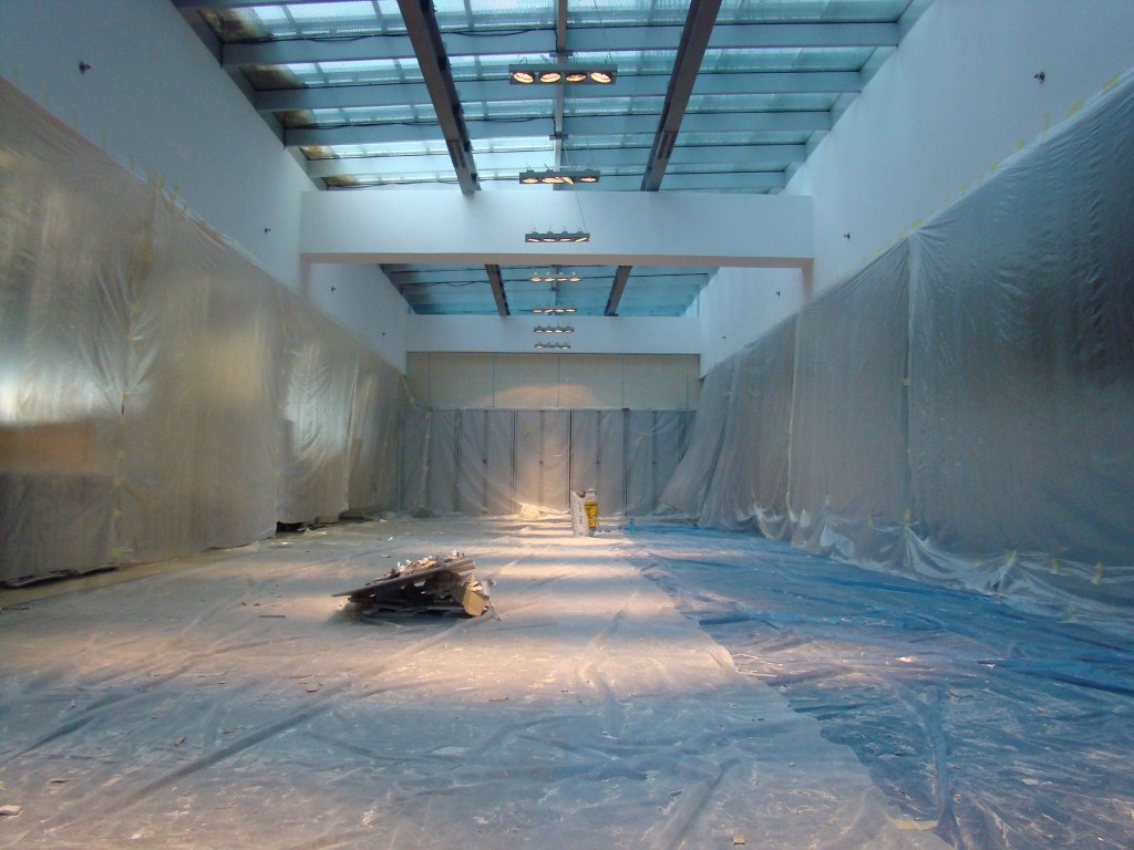 Izolarea zonei de lucru in cladire de birouri (Medium).JPG