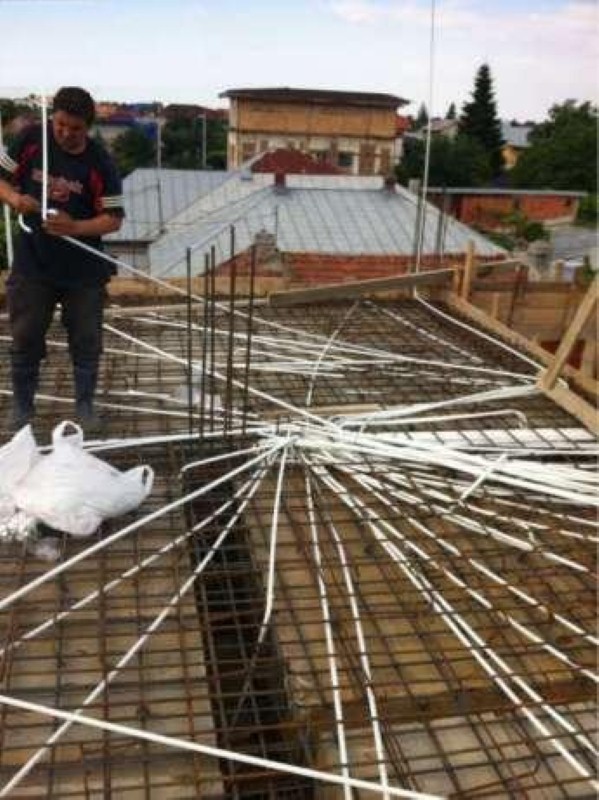 Alti specialisti vedeti cate tuburi au in placa (Custom).jpg