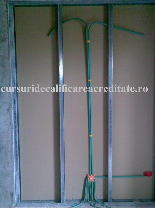 Circ lumina si prize in pereti falsi.jpg