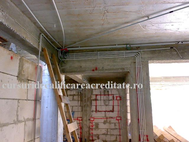 Circuite de lumina si prize trase la greu.jpg