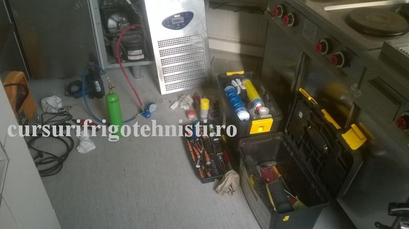 Incarcare agregat cu R134.JPG