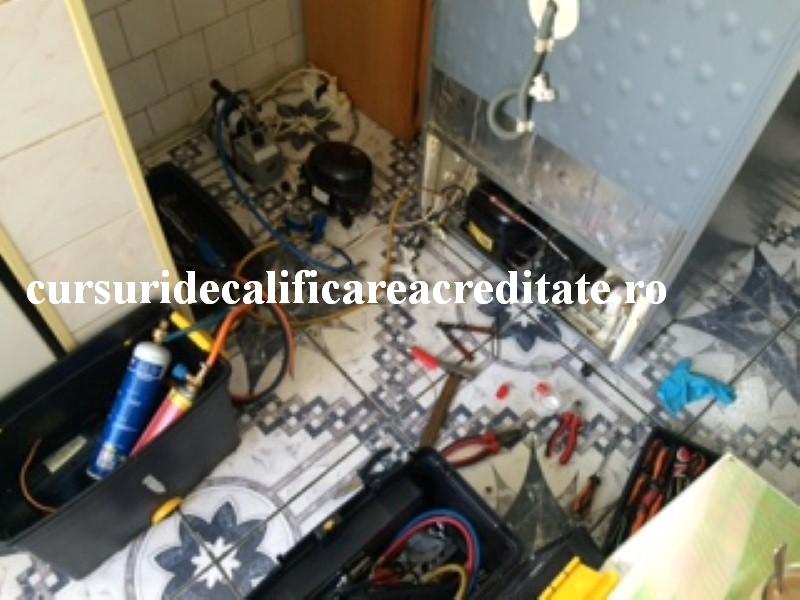 Inloc comp abia iesit din garantie 1.JPG