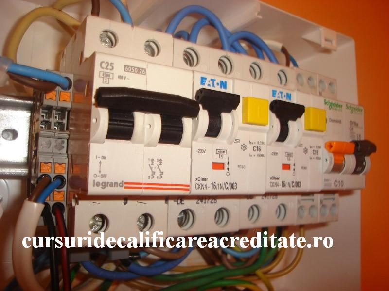 legrand dai un ban dar stai in fata.jpg