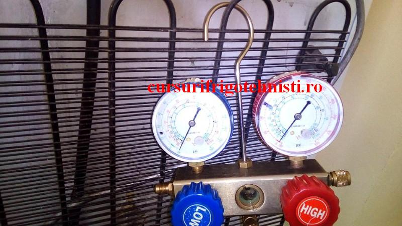 2 bateria de R600 in vacuum (Custom).jpg