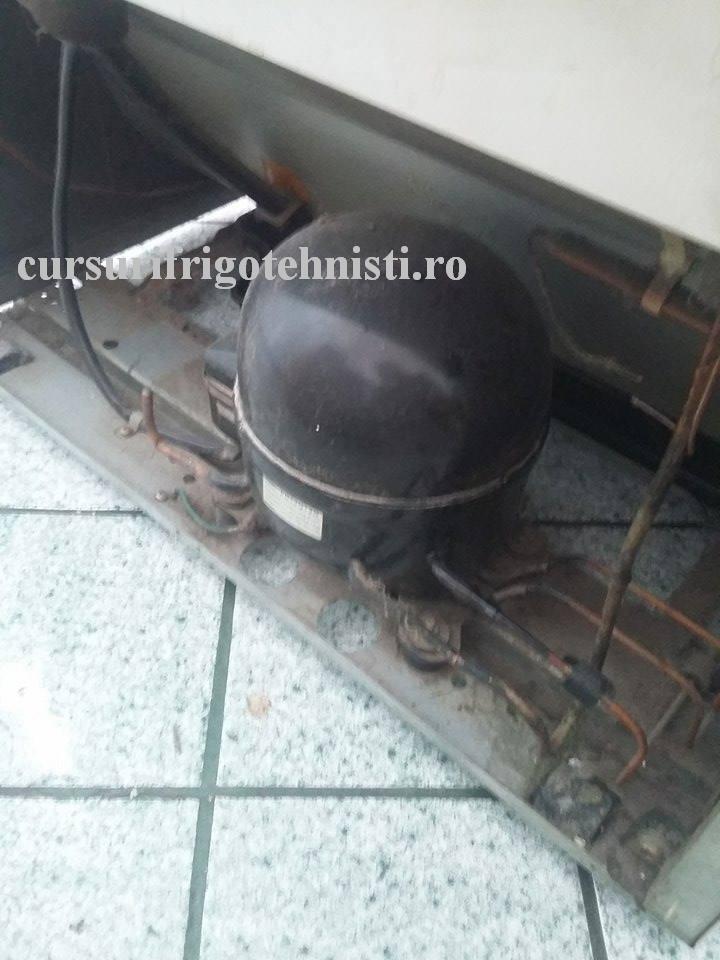 Frigider Sharp 1.jpg