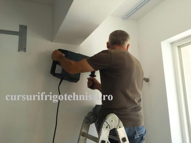 gaura spre exterior (Custom).JPG