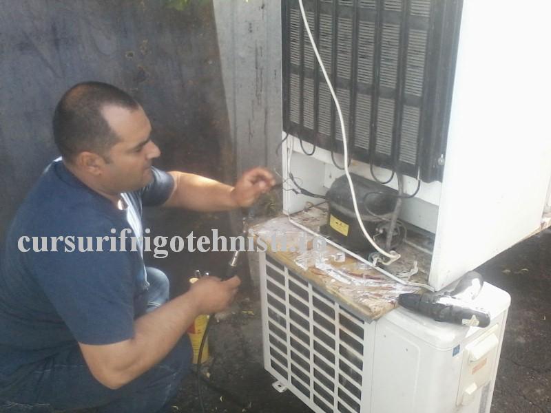 P25-08-16_10.12 (Custom).jpg