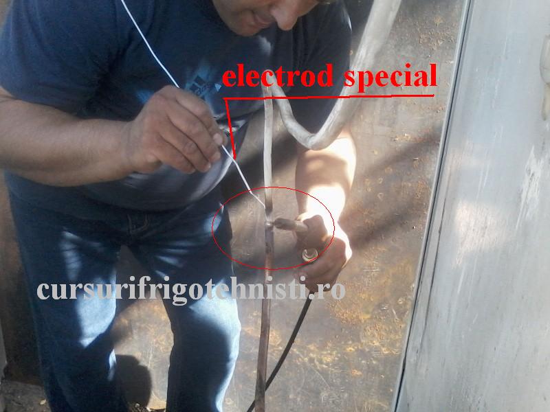 P25-08-16_10.51 (Custom).jpg