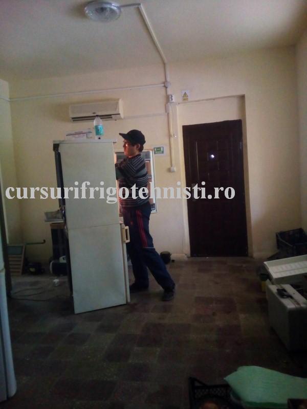 eu in atelier (Custom).jpg