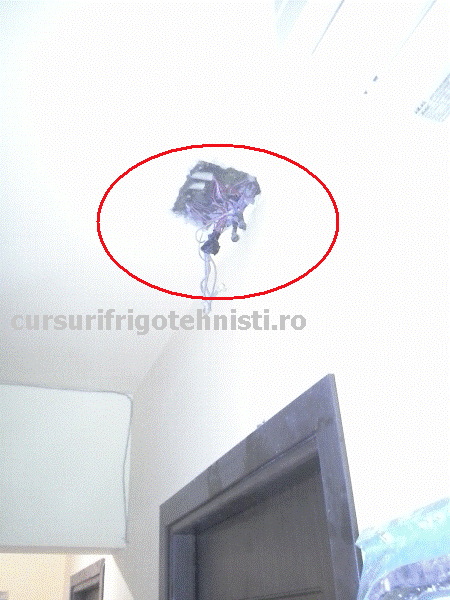 Doze in tavan ,bine este sa ai habar cum se construia.GIF