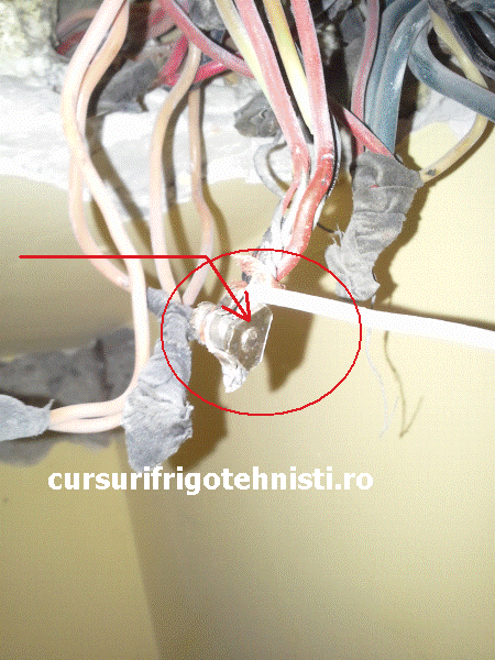 circuite electrice conector pe stil vechi.GIF