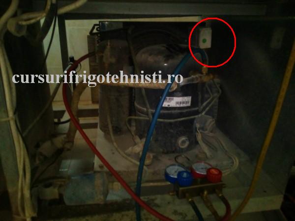 Compresorul sunt si 2 presostatre PJ PI (Custom).jpg