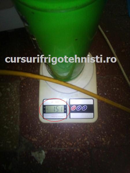 Folosesc cantarul cu precizie de 1 gr am si cantar profesional dar asta este super bun la 20 lei face ttreaba buna (Custom).jpg