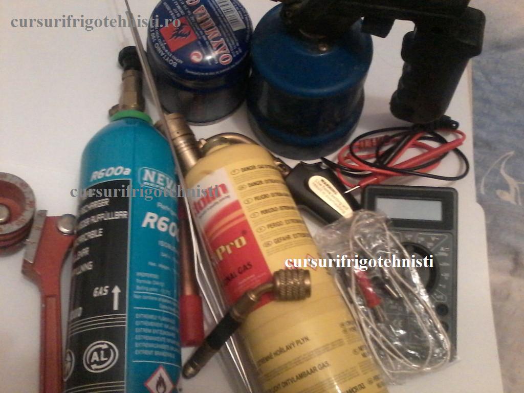 O parte din scule.jpg