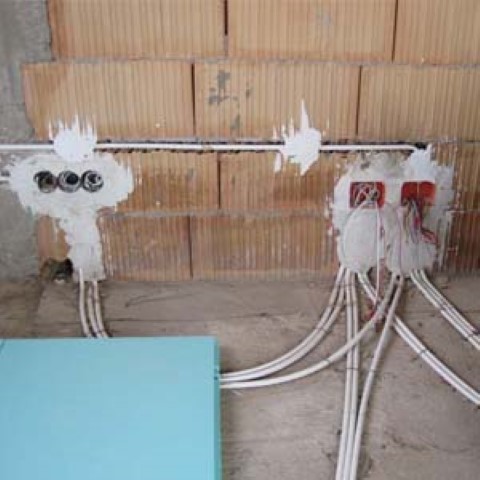 Doza circuite priza si doza de cablu televizr.jpg