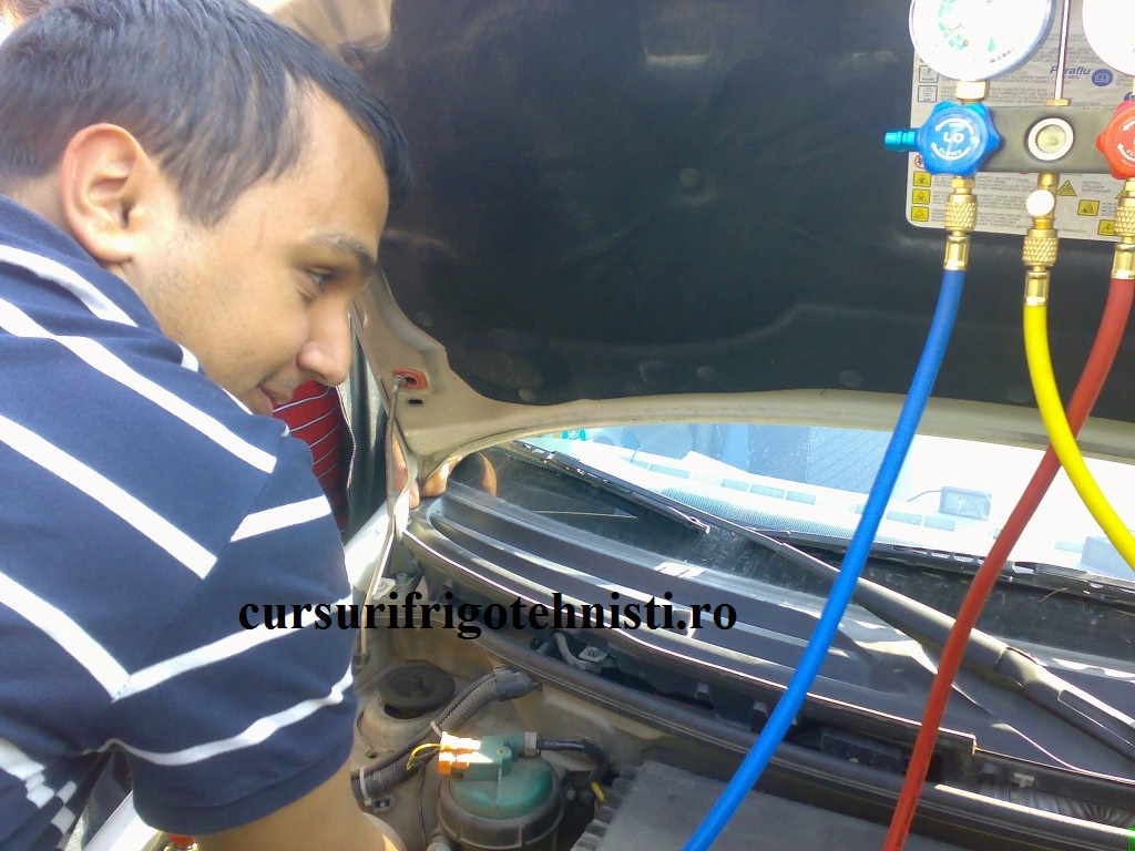 Alt aer conditionat tot dupa curs , le faceam pe banda rulanta.jpg