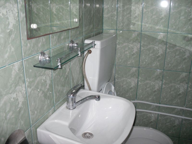 grup sanitar baie confort doi refacut sanitara in pp-r si canalizarea in pp.jpg