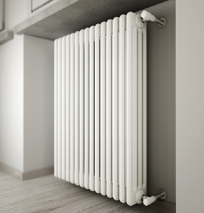 calorifer fonta Romanesc cu 4 coloane reconditionat.jpg