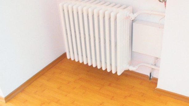 Calorifer romanesc cu 6 coloane reabilitat.jpg