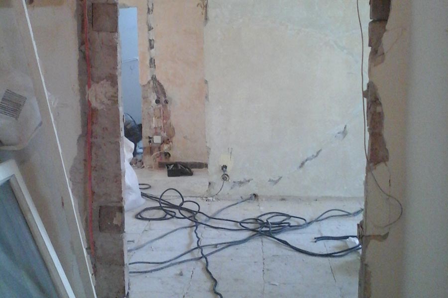 inlocuit instalatie casa veche de 70 ani se vede intencul.jpg