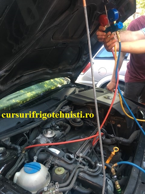 aer conditionat auto gr 12 montaj adaptoare si valve skoda.JPG