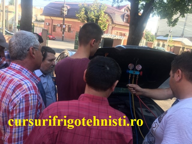 skoda pregatita pentru verificarea presiunilor de vaporizare si condensare.JPG