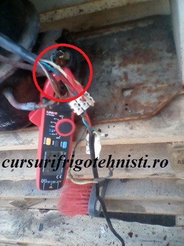 compresorul consuma 1 A.jpg