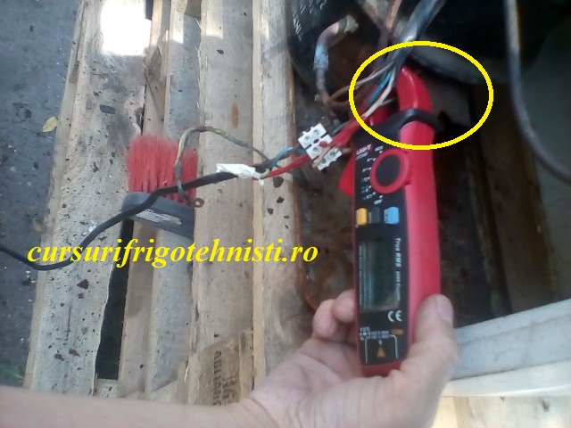 Masuram consumul de curent la compresor pe firul de nul.jpg