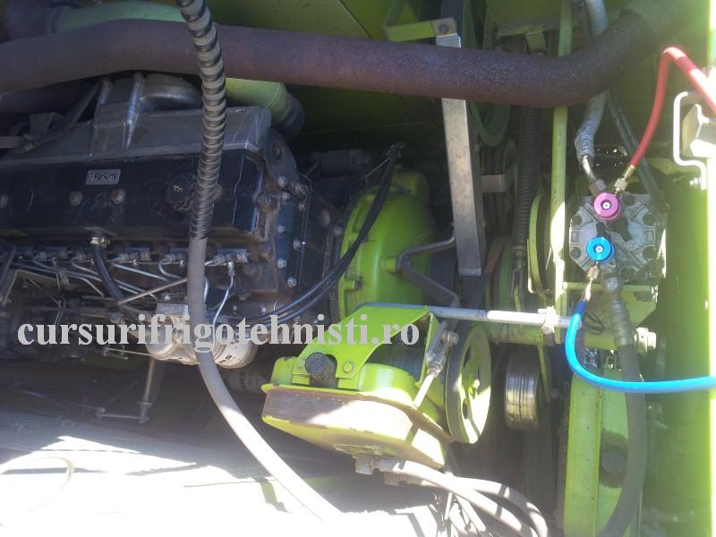 Asa arata un compresor la o combina.jpg