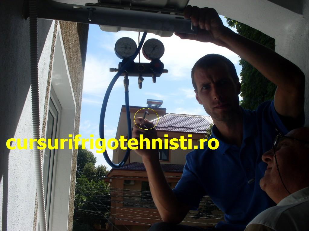 Cheia imbus sa inchida valva de aspiratie de gaz.JPG