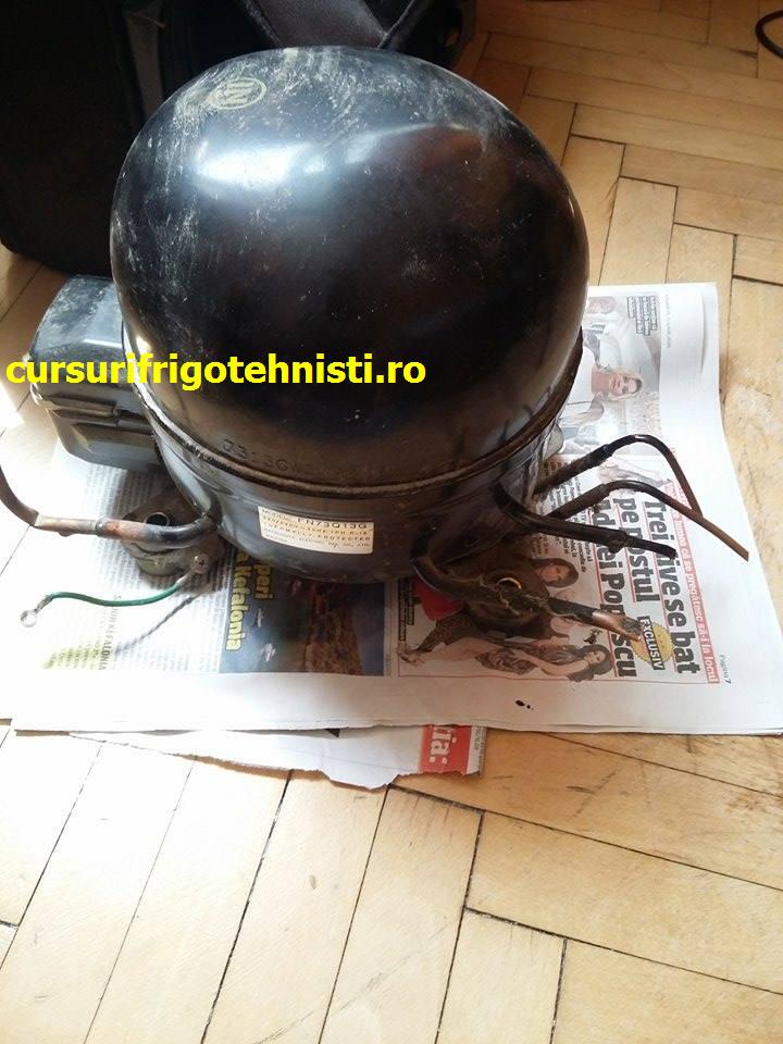 Compresor pe R 12 1.jpg
