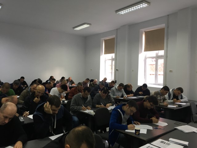 Grupa 8 electricieni EMJT inainte de examen 2.jpg