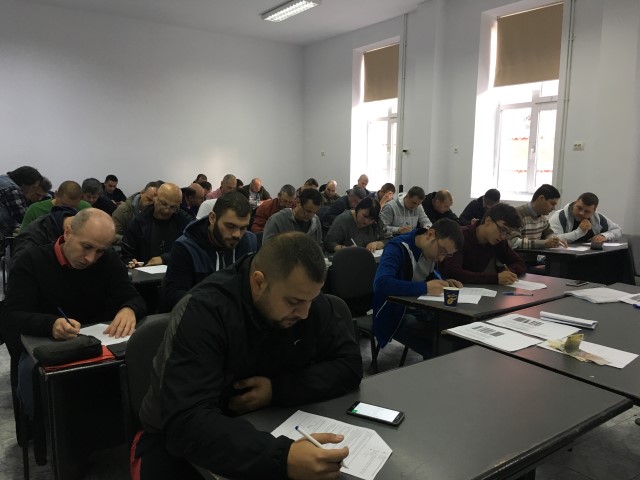 Grupa 8 electricieni EMJT inainte de examen 3.jpg